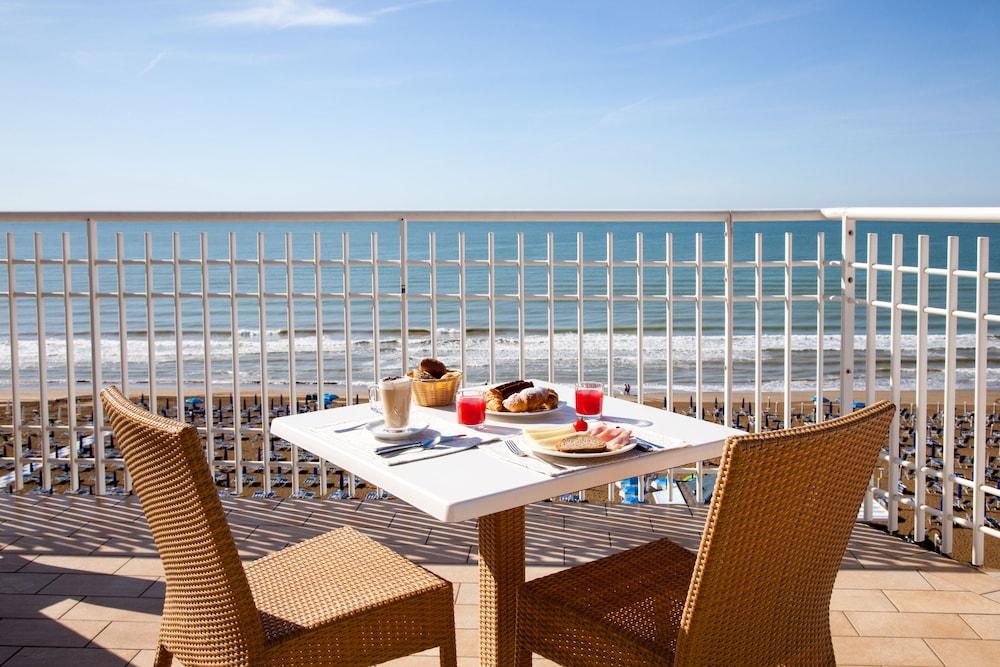 Regent'S Hotel Lido di Jesolo Exterior photo